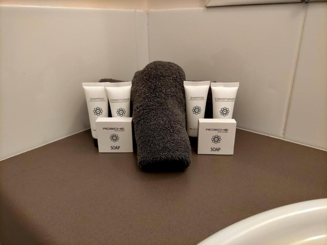 Derby Lodge Self Contained Apartments מראה חיצוני תמונה