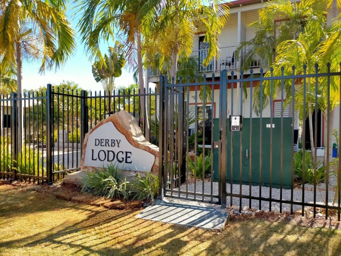Derby Lodge Self Contained Apartments מראה חיצוני תמונה