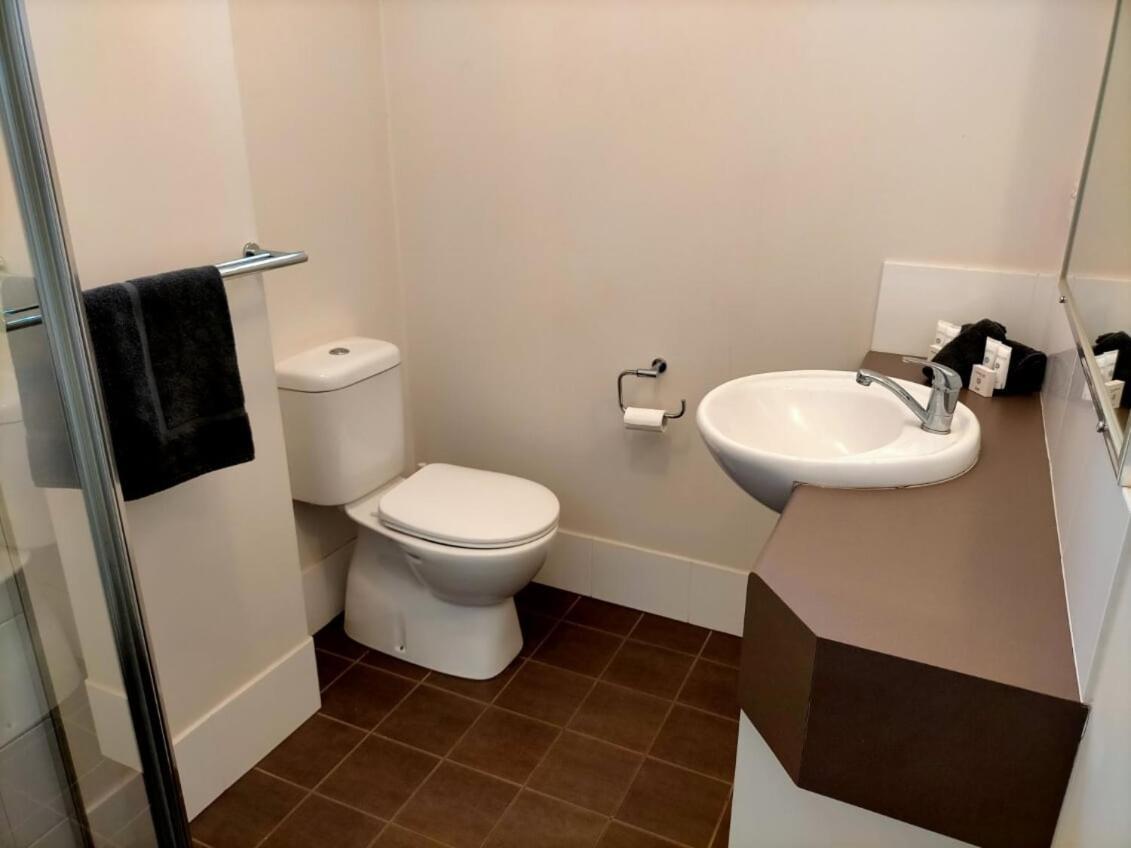 Derby Lodge Self Contained Apartments מראה חיצוני תמונה