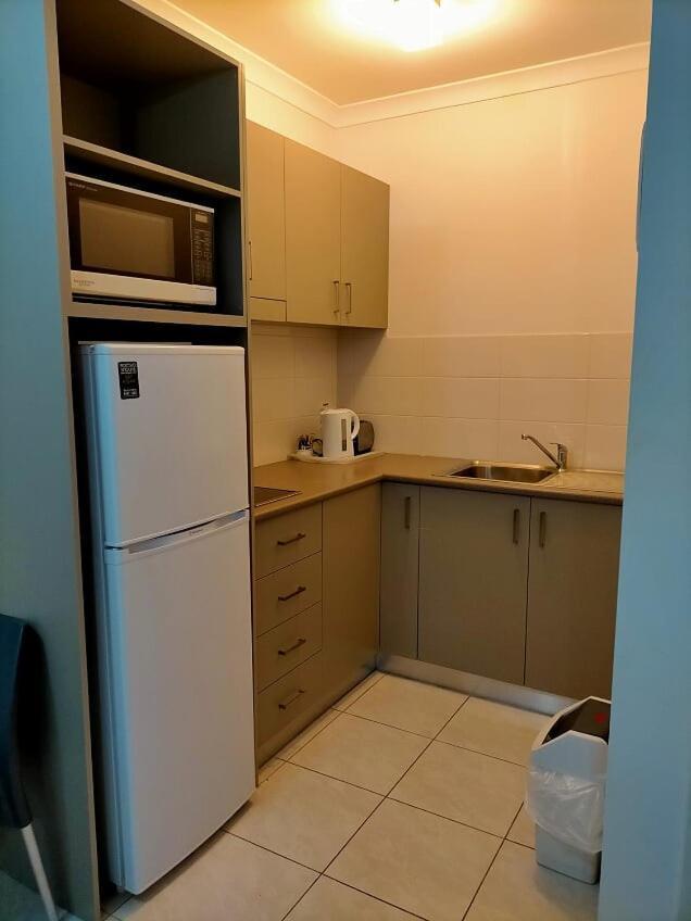 Derby Lodge Self Contained Apartments מראה חיצוני תמונה