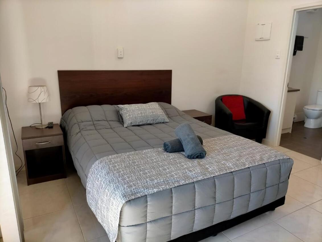 Derby Lodge Self Contained Apartments מראה חיצוני תמונה